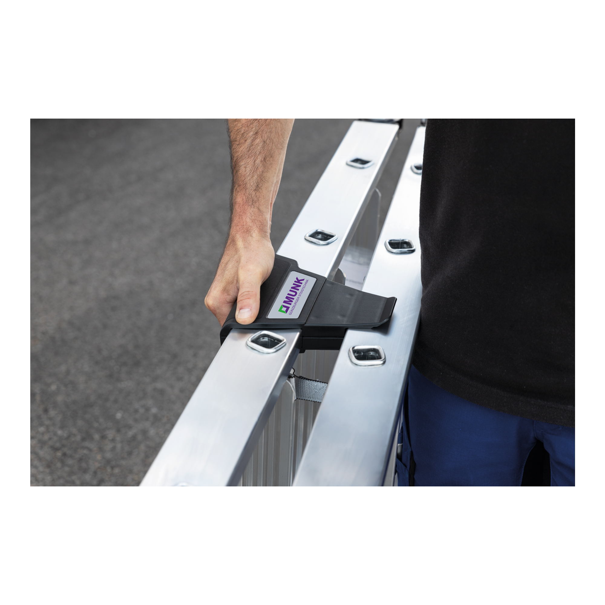 Stufenstehleiter einseitig begehbar 01-102n-100000 für verschiedene Arbeitshöhen erhältlich MUNK