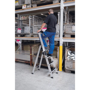 mit clip-step 01-102n-100022 für verschiedene Arbeitshöhen erhältlich MUNK