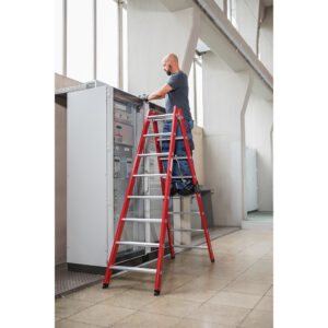 Stufenstehleiter GFK / Alu beidseitig begehbar 01-102n-100150 für verschiedene Arbeitshöhen erhältlich MUNK