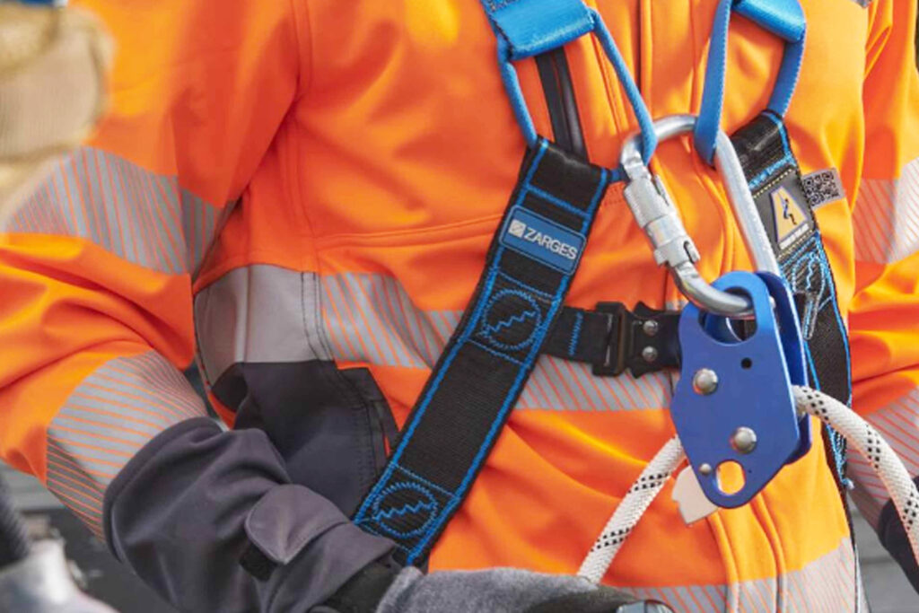 Höhensicherungsgerät als Teil der persönlichen Schutzausrüstung (PSA) für sicheres Arbeiten in der Höhe | DLK-Shop